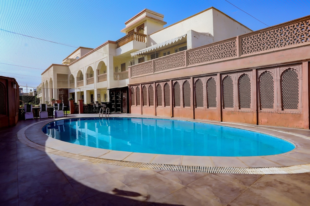 AMARGARH RESORT 6/66