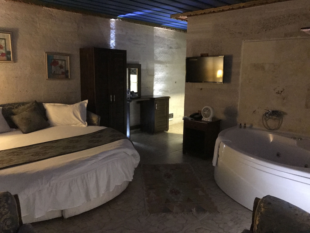 Hermes Cave Hotel 15/46