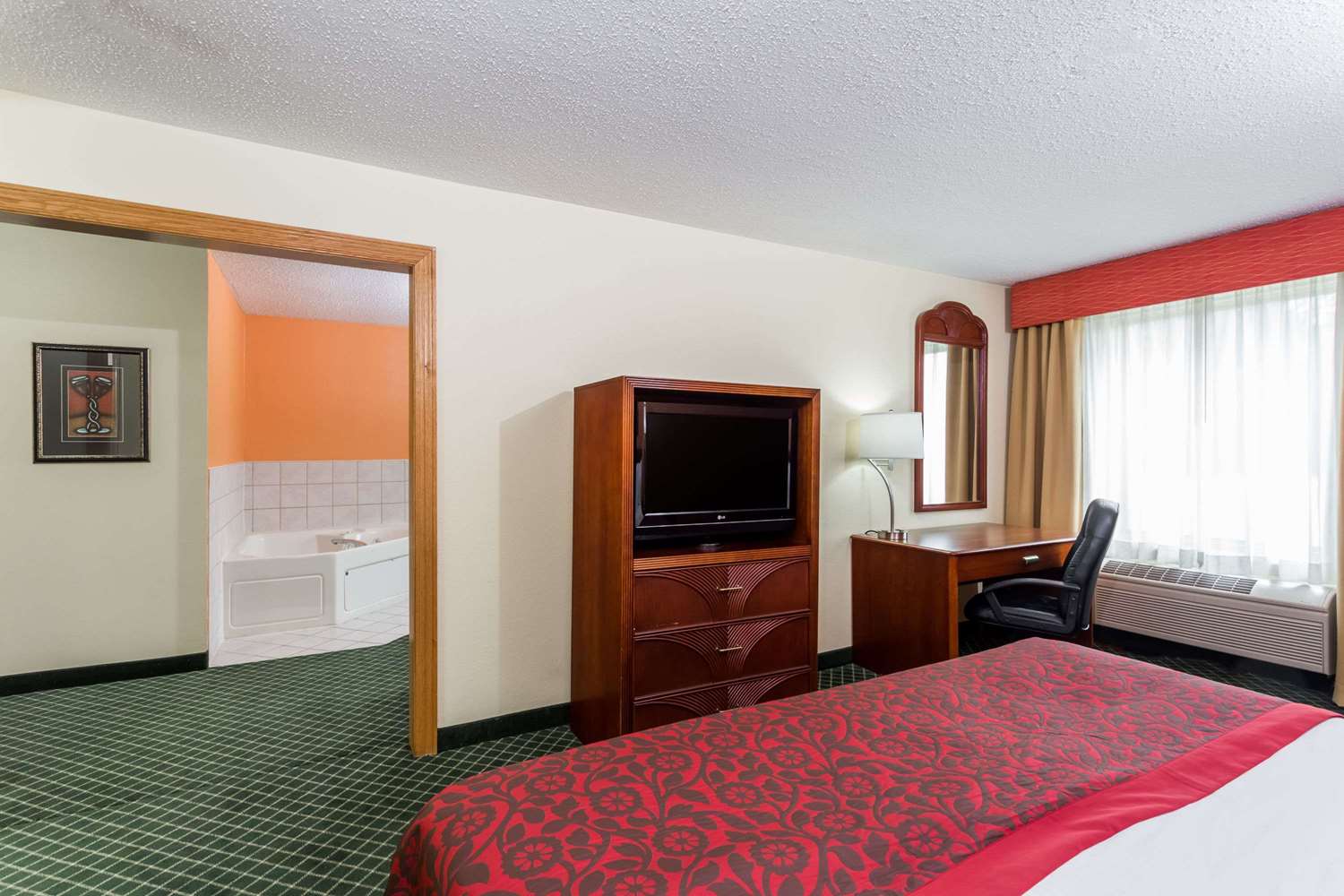 Days Inn Suites By Wyndham Bloomington Normal Il 13/45