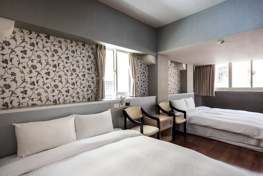 South Sea Hotel 33/49