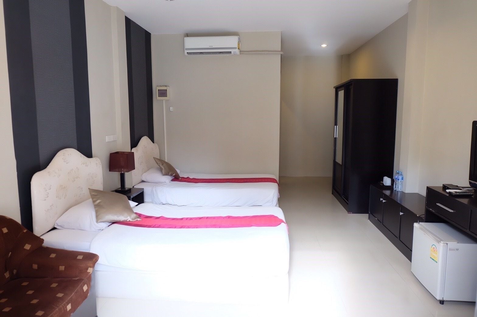 STANDARD, TWIN BEDS