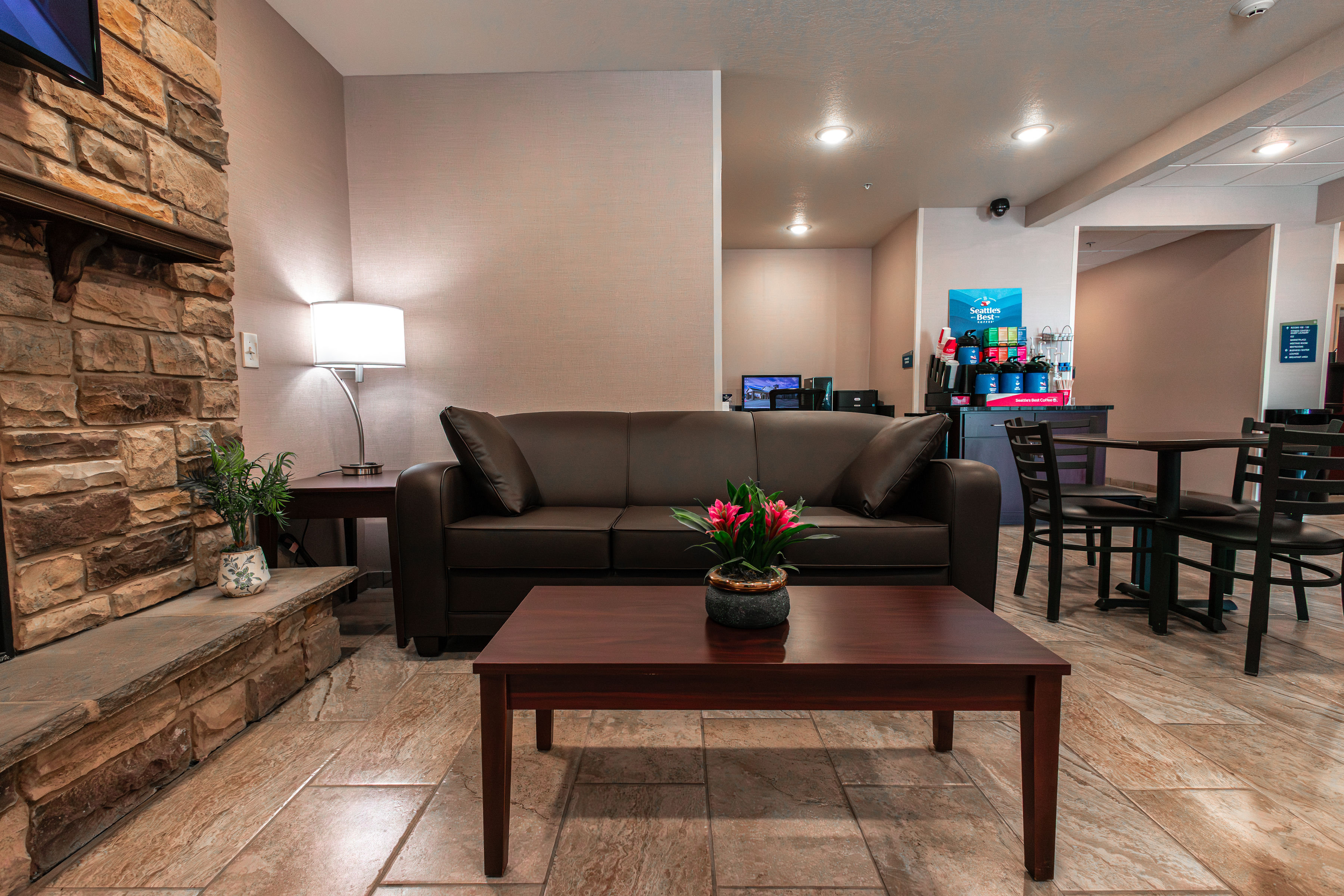 Cobblestone Inn Amp Suites Big Lake Tx 53/80