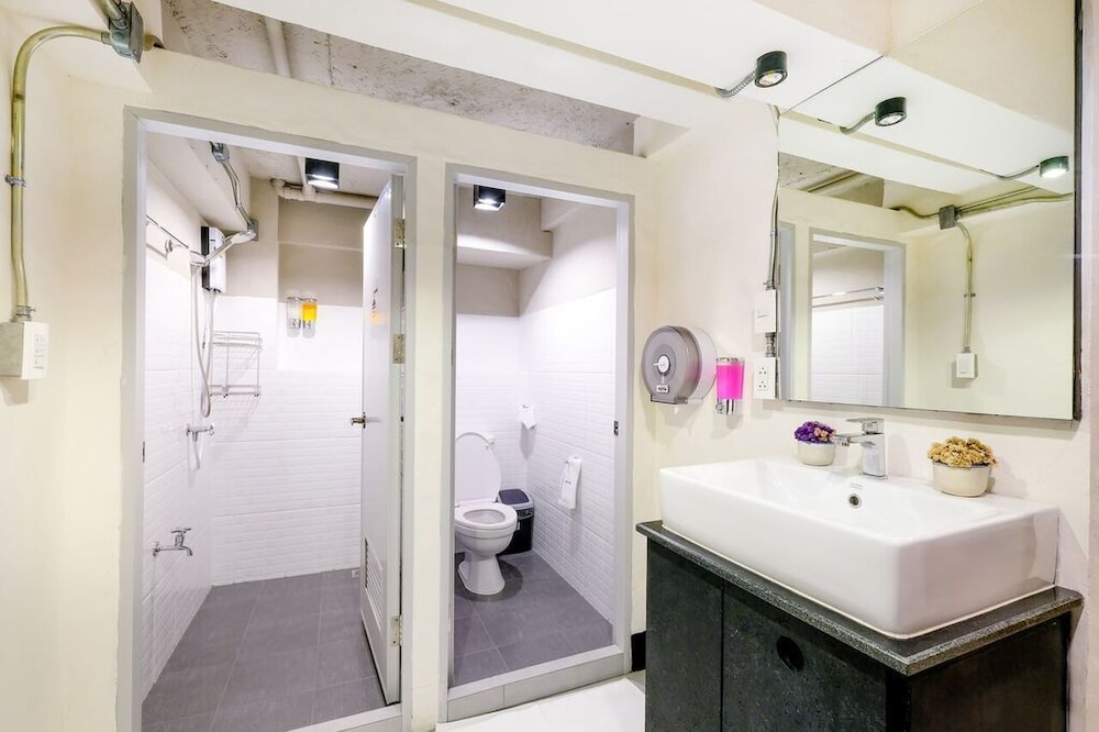 Salee Hostel 37/41