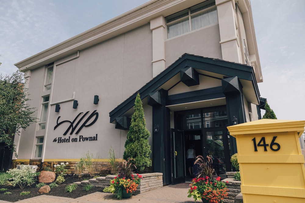 The Hotel on Pownal 1/57