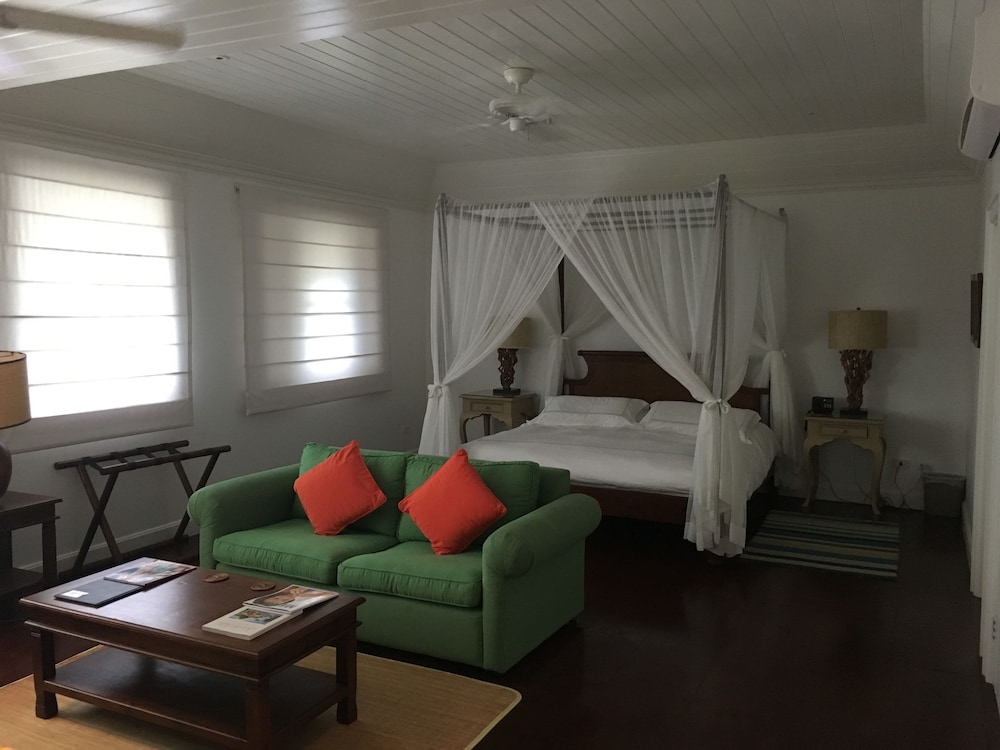 The Atlantis Historic Inn 38/71