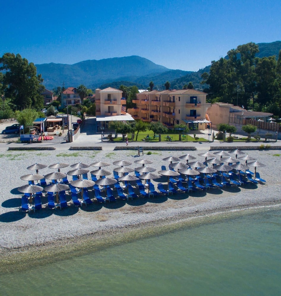 Akroyiali Resort 40/41