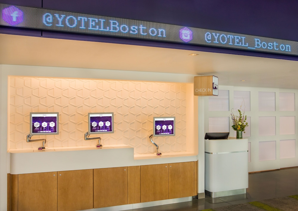 YOTEL Boston, Select by Hilton 10/79
