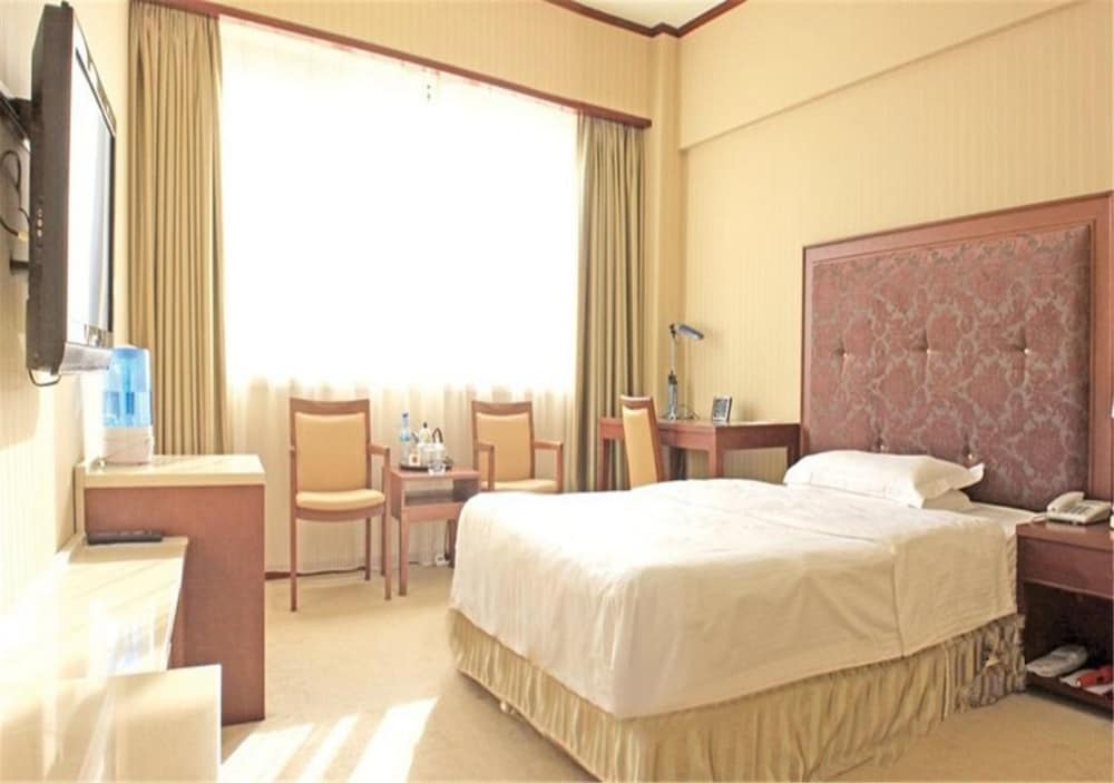 Dalian Royal Hotel 8/24
