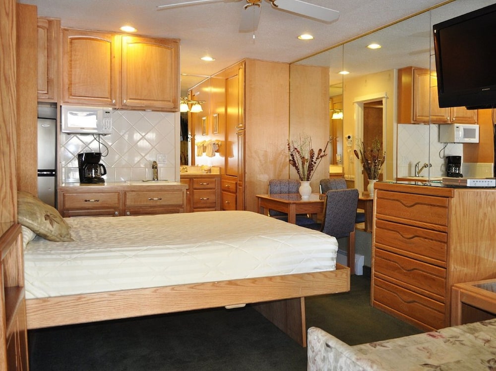 Stardust Lodge 7/30