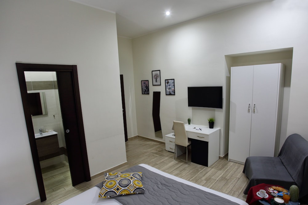 Napoli City Rooms 19/49