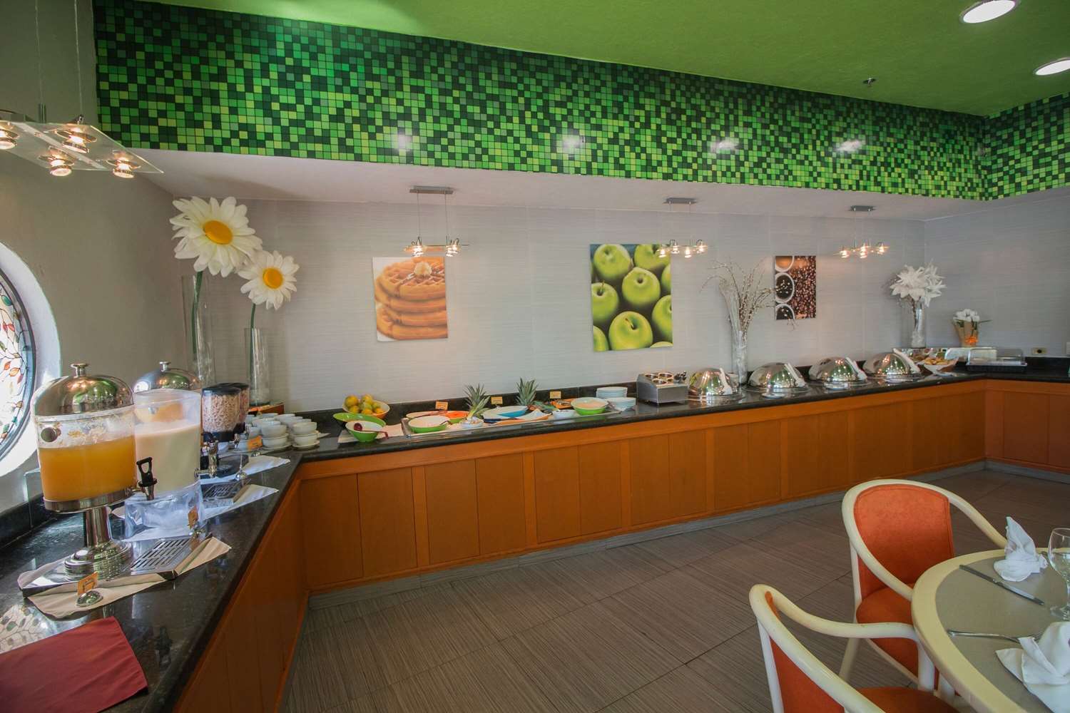restaurant cafeteria
