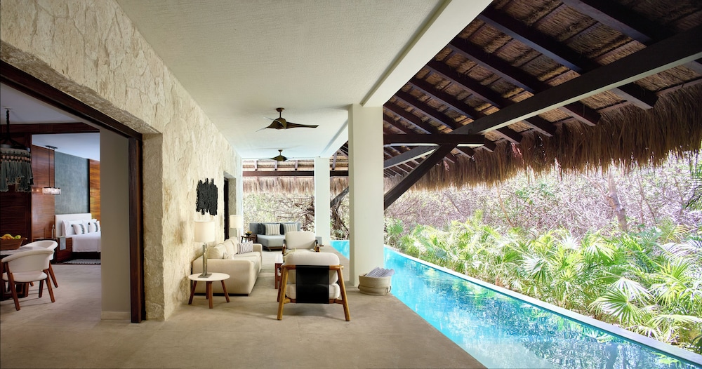 3 BEDROOMS, PRESIDENTIAL, GRAND, VILLA
