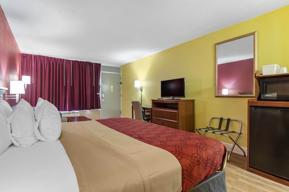 Travelers Inn Douglas By OYO US-441 13/37