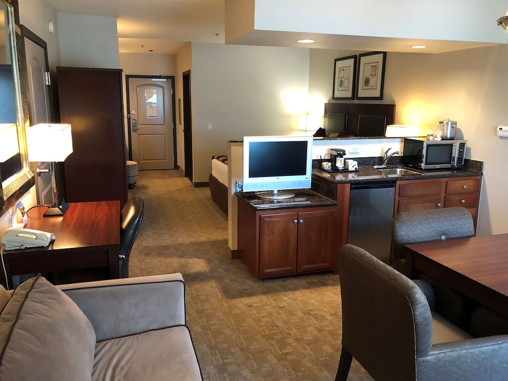 Hawthorn Extended Stay by Wyndham Killeen 36/48