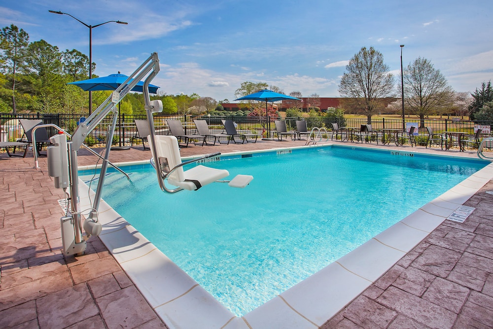Holiday Inn Express Suites Covington 1/63