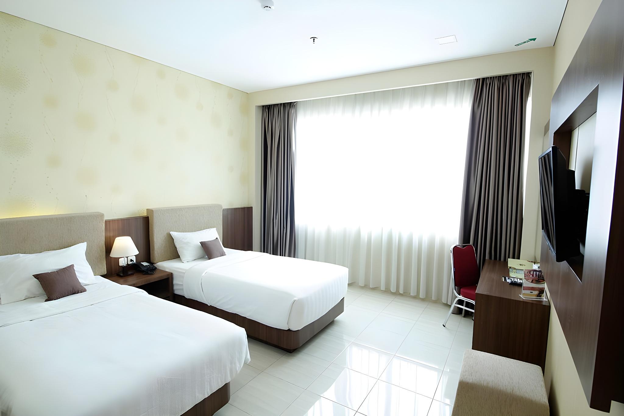 Business, Twin Beds