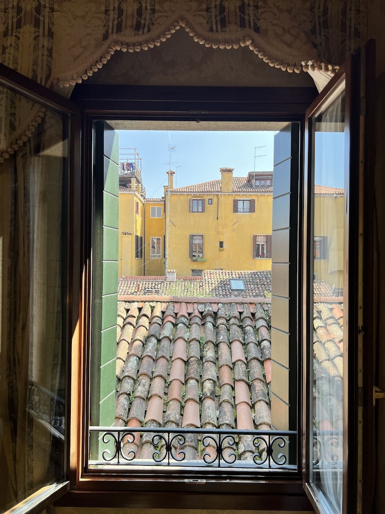 Hotel Ca Dogaressa 6/49
