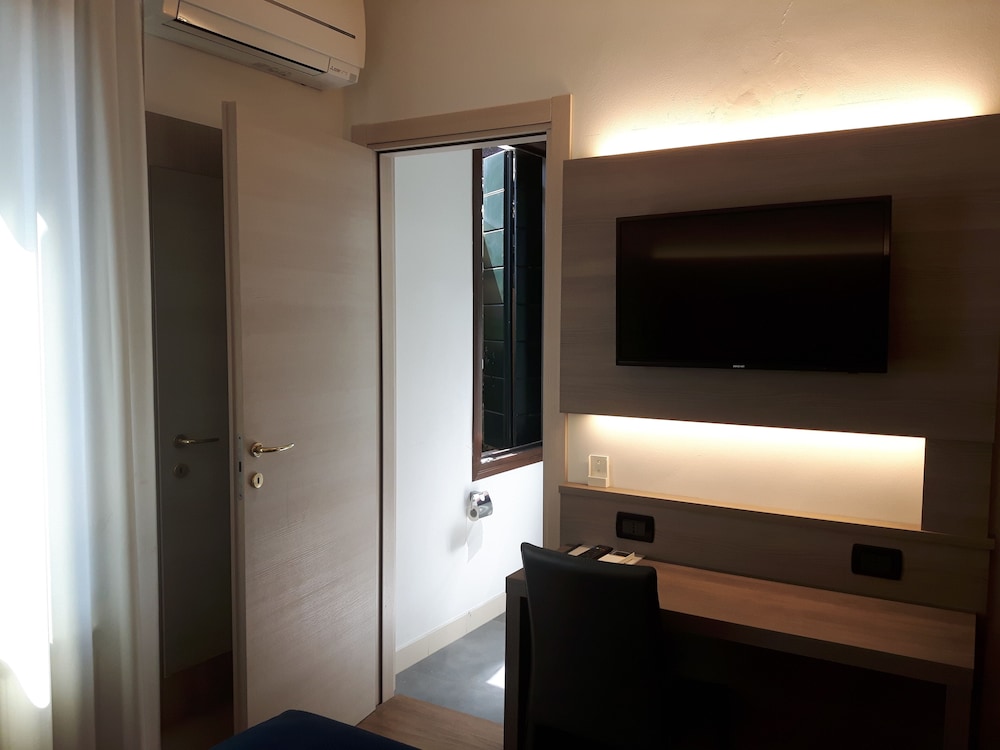 Hotel Roberta 24/44