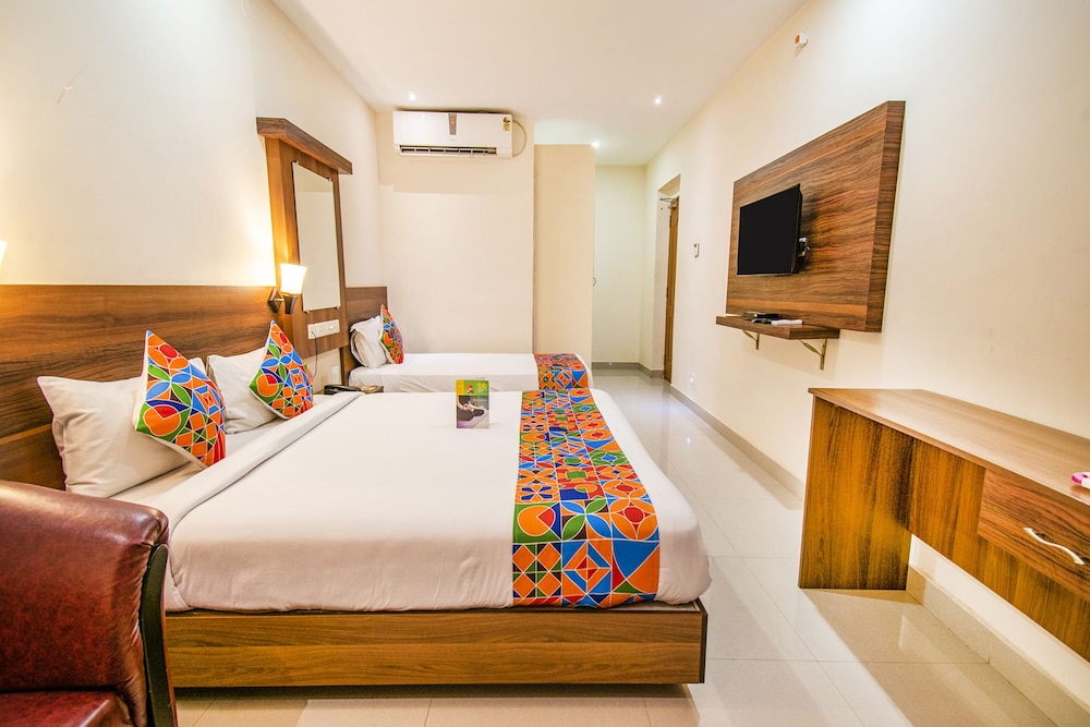 Fabhotel Thejas Paaradise 9/22
