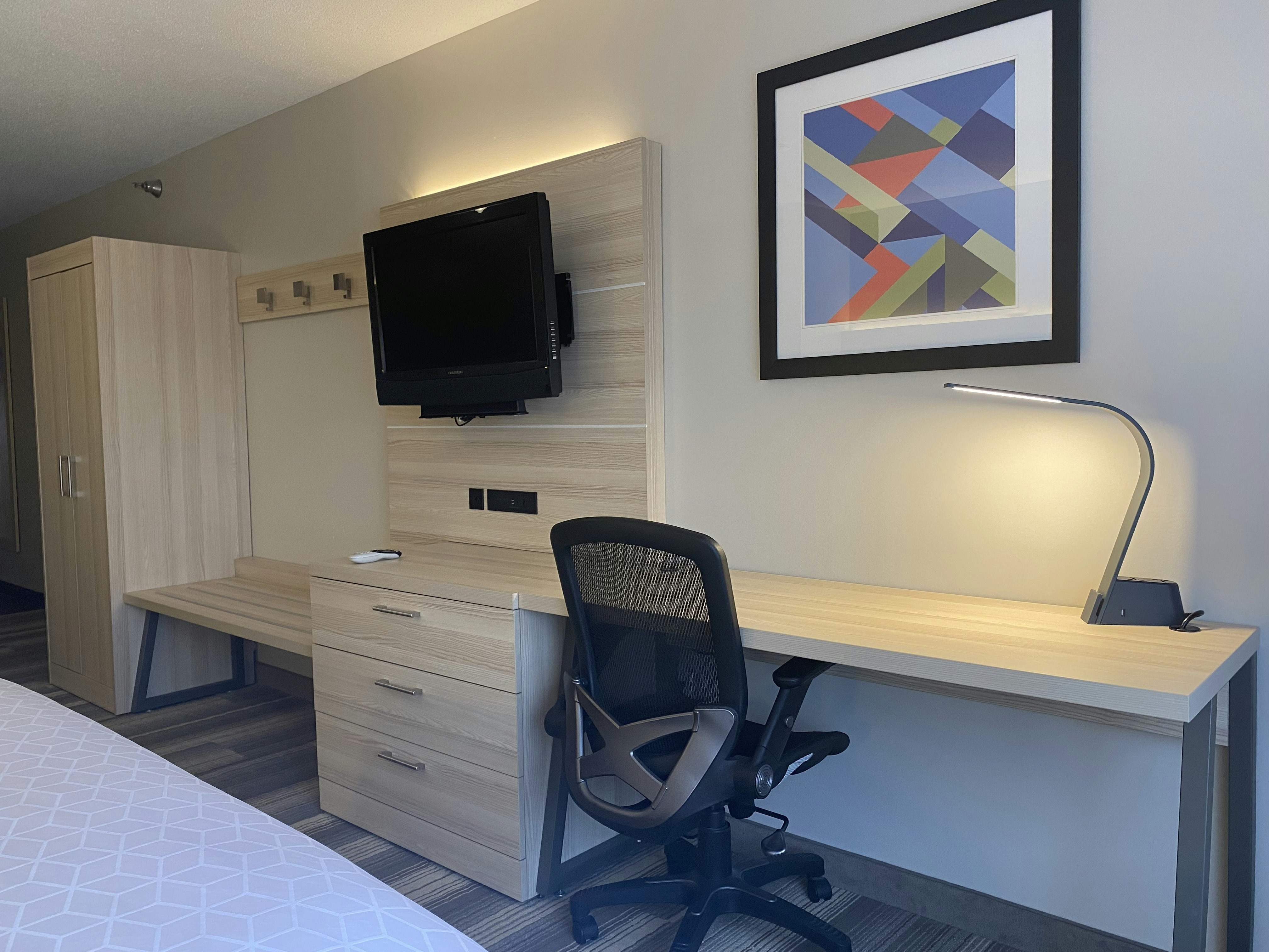 Holiday Inn Express Hotel Suites Logansport 65/70