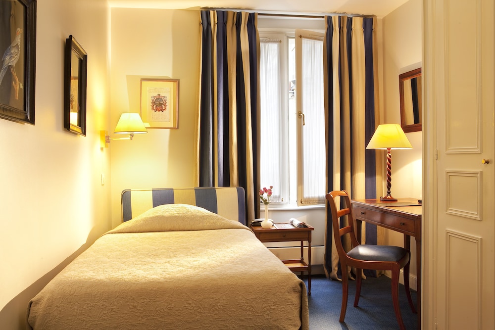 Relais Du Louvre 11/46
