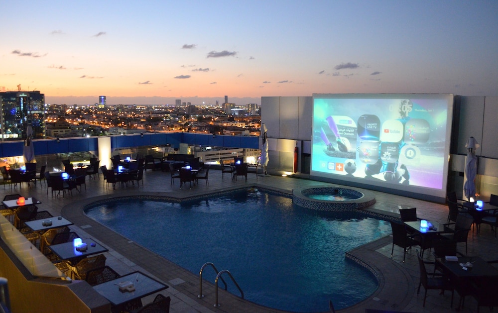 نوفوتيل جدة(Novotel Jeddah Tahlia) 51/75