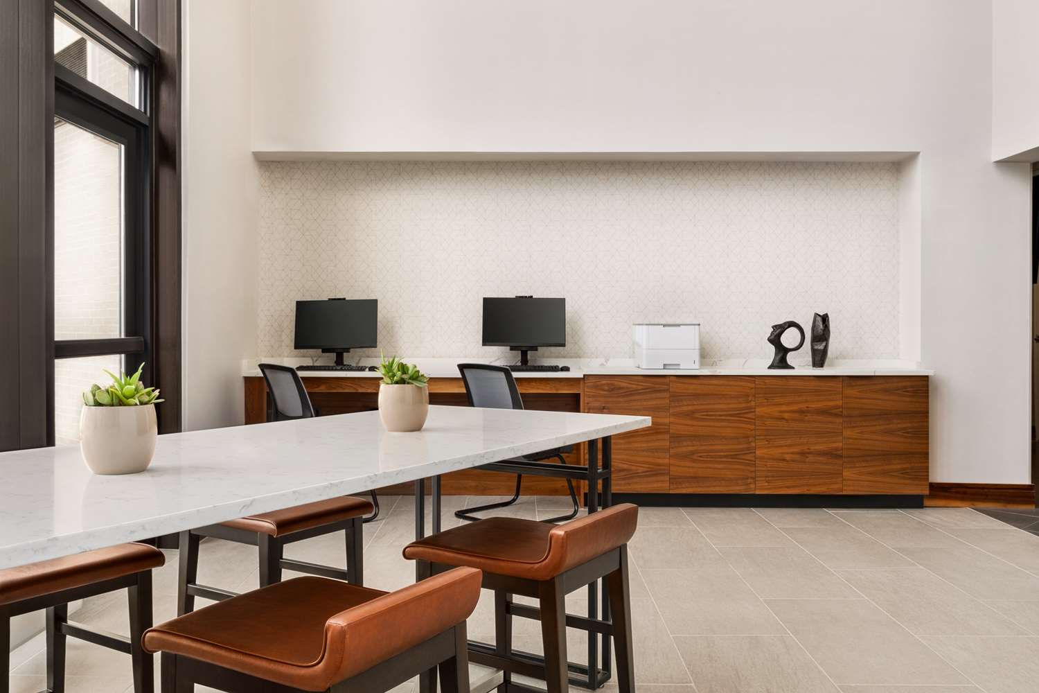 DoubleTree by Hilton Columbus Dublin, OH 32/34