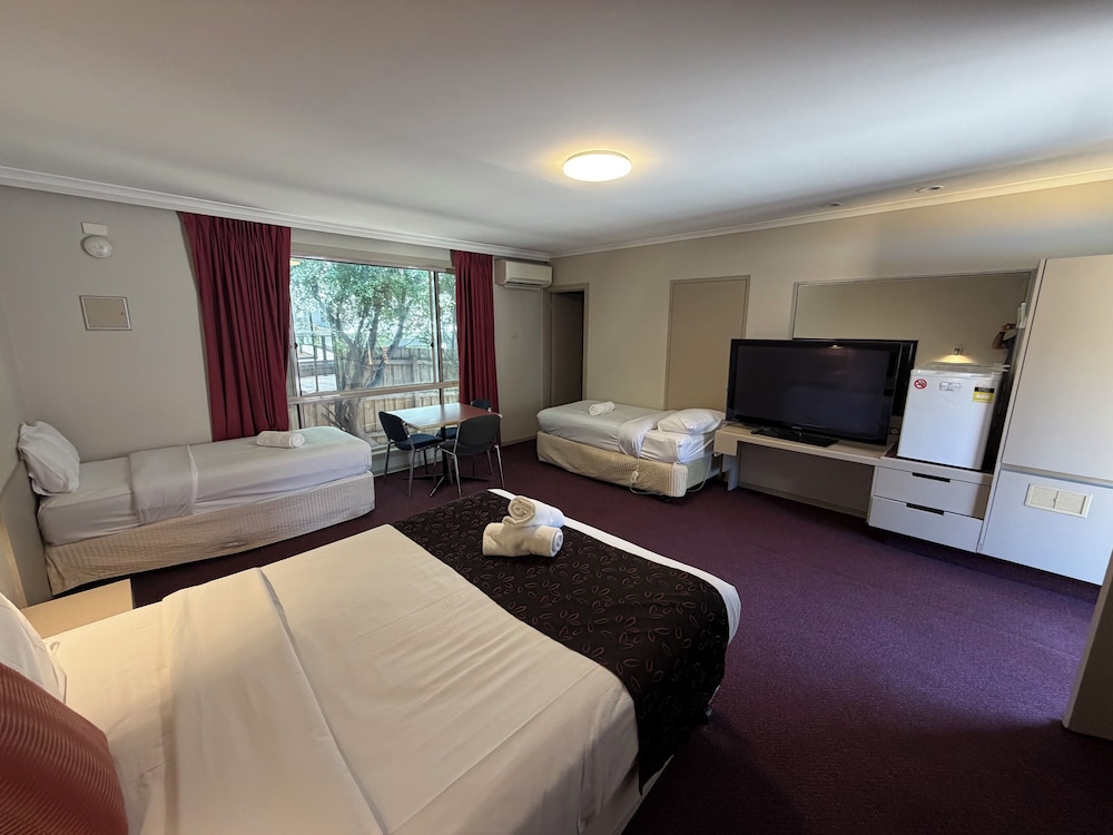 Ringwood Lake Inn 33/61