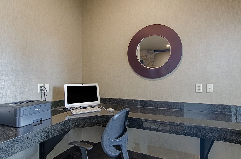 Cobblestone Inn & Suites - Guernsey 46/57