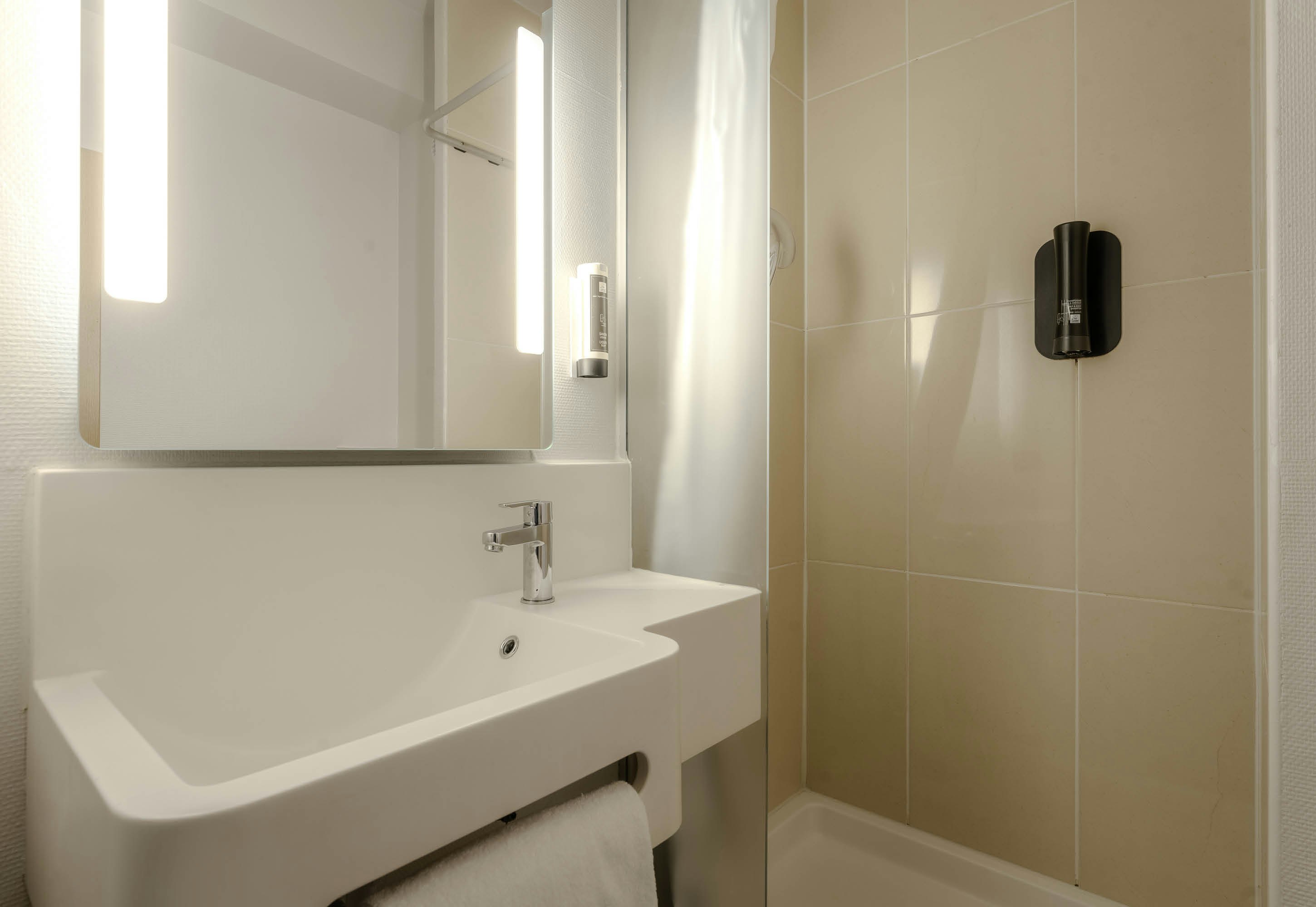 B&B HOTEL Arras 41/42