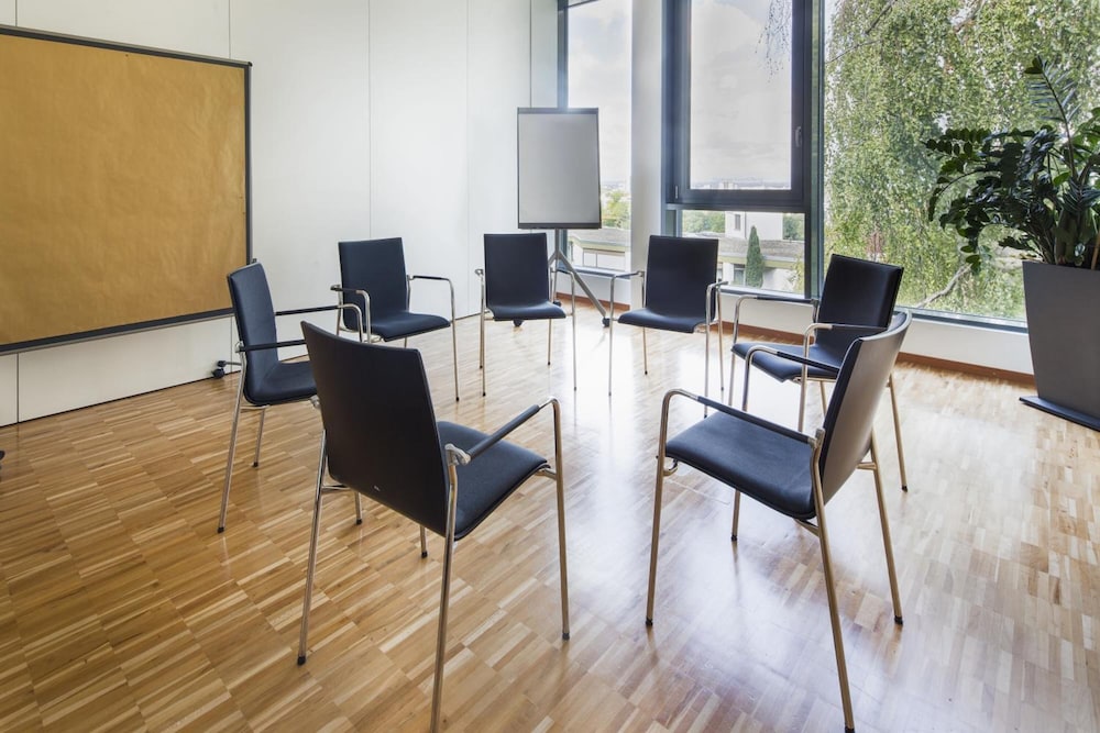 Caritas Tagungszentrum 33/50