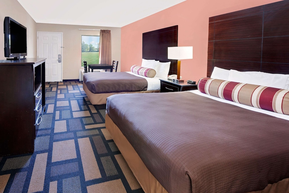 Quality Inn & Suites Dumas, AR 9/33