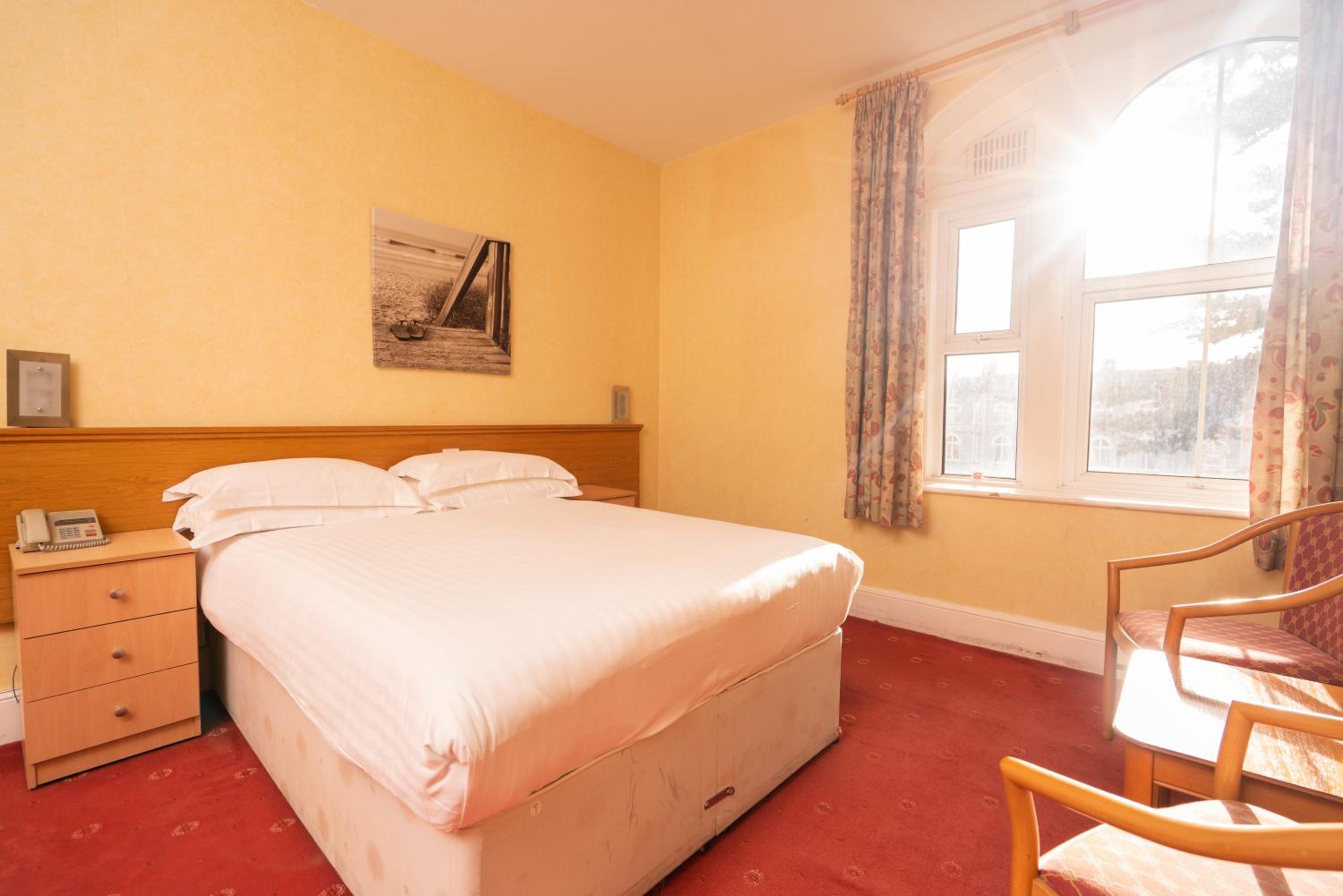Lauriston Hotel 37/60