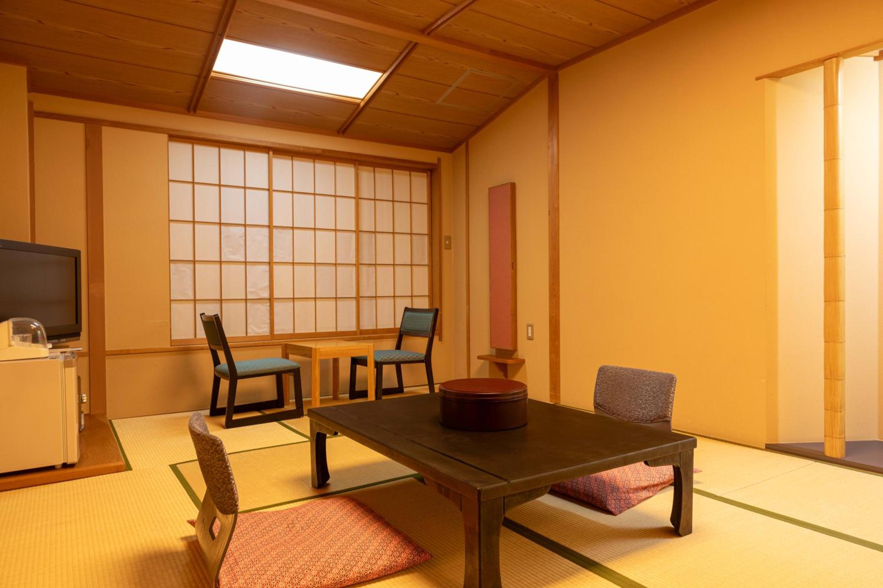 IZUMISO 38/44