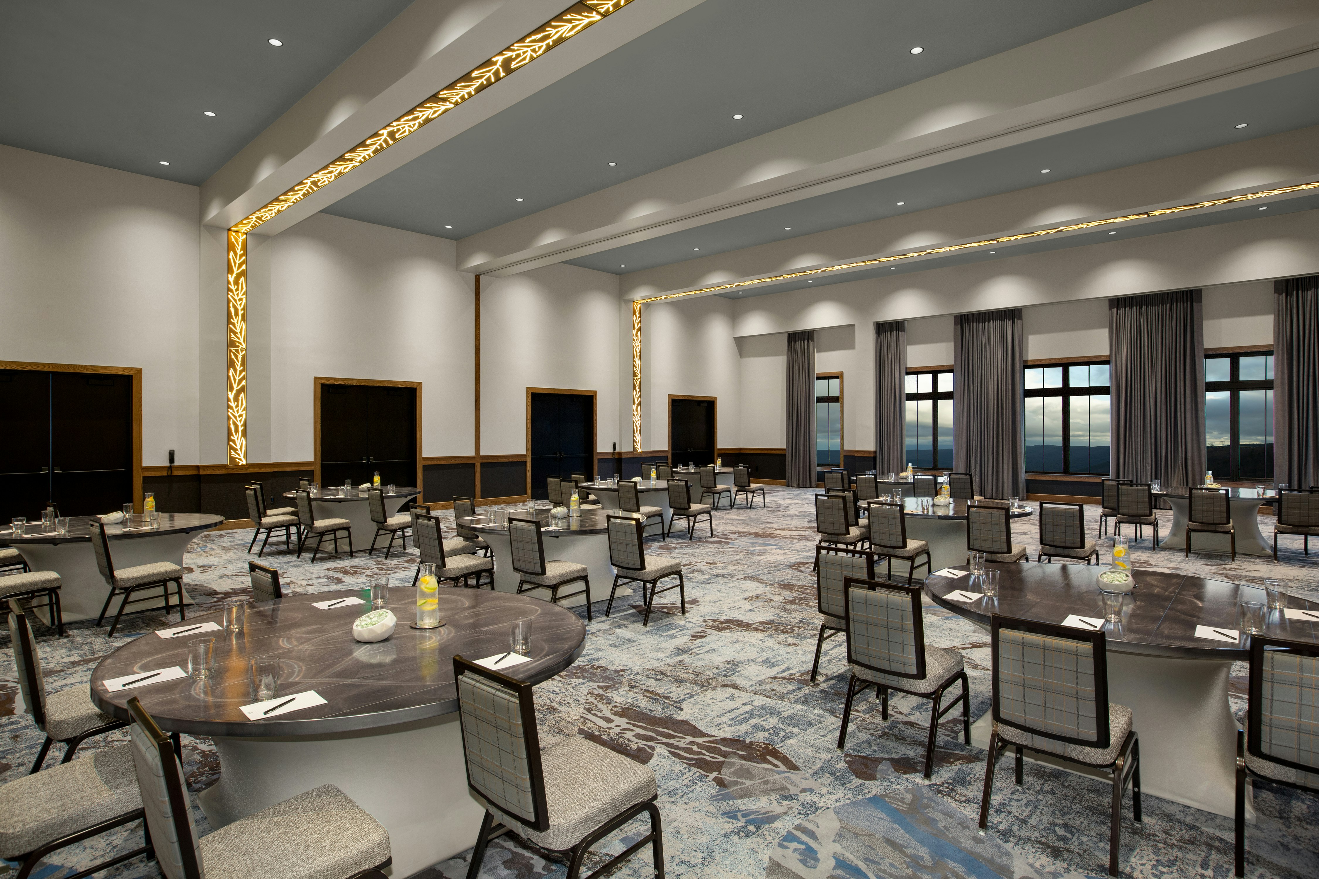 Cloudland at McLemore Resort Lookout Mountain, Curio Hilton 45/58