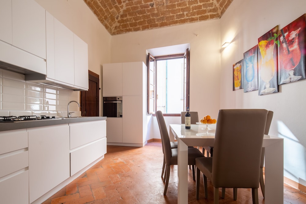 Lian Home in Florence 3/19