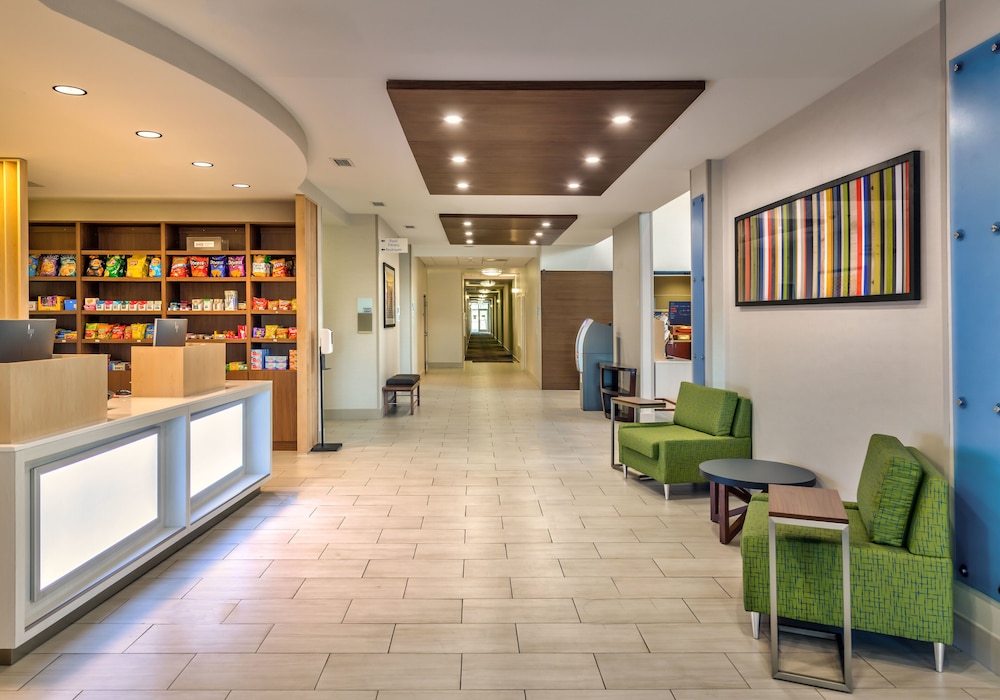 Holiday Inn Express Hotel Suites Reno Airport 14/51