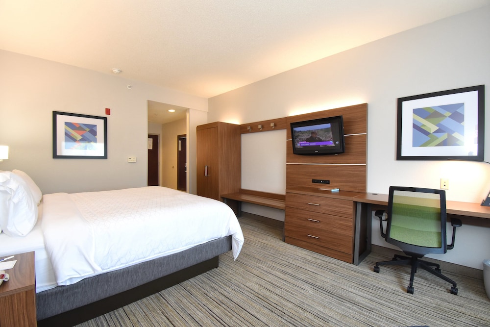 Standard, 2 Queen Beds, Accessible