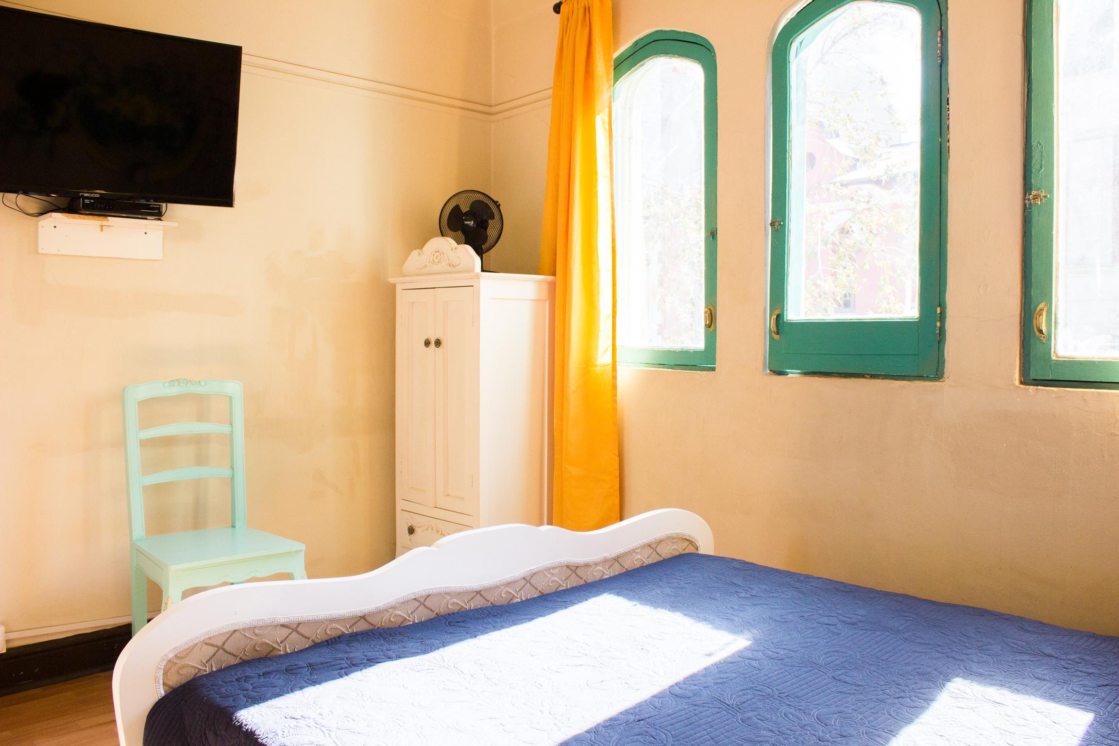 غرفة قياسية بسرير مزدوج، Forestal Hostal 2/9