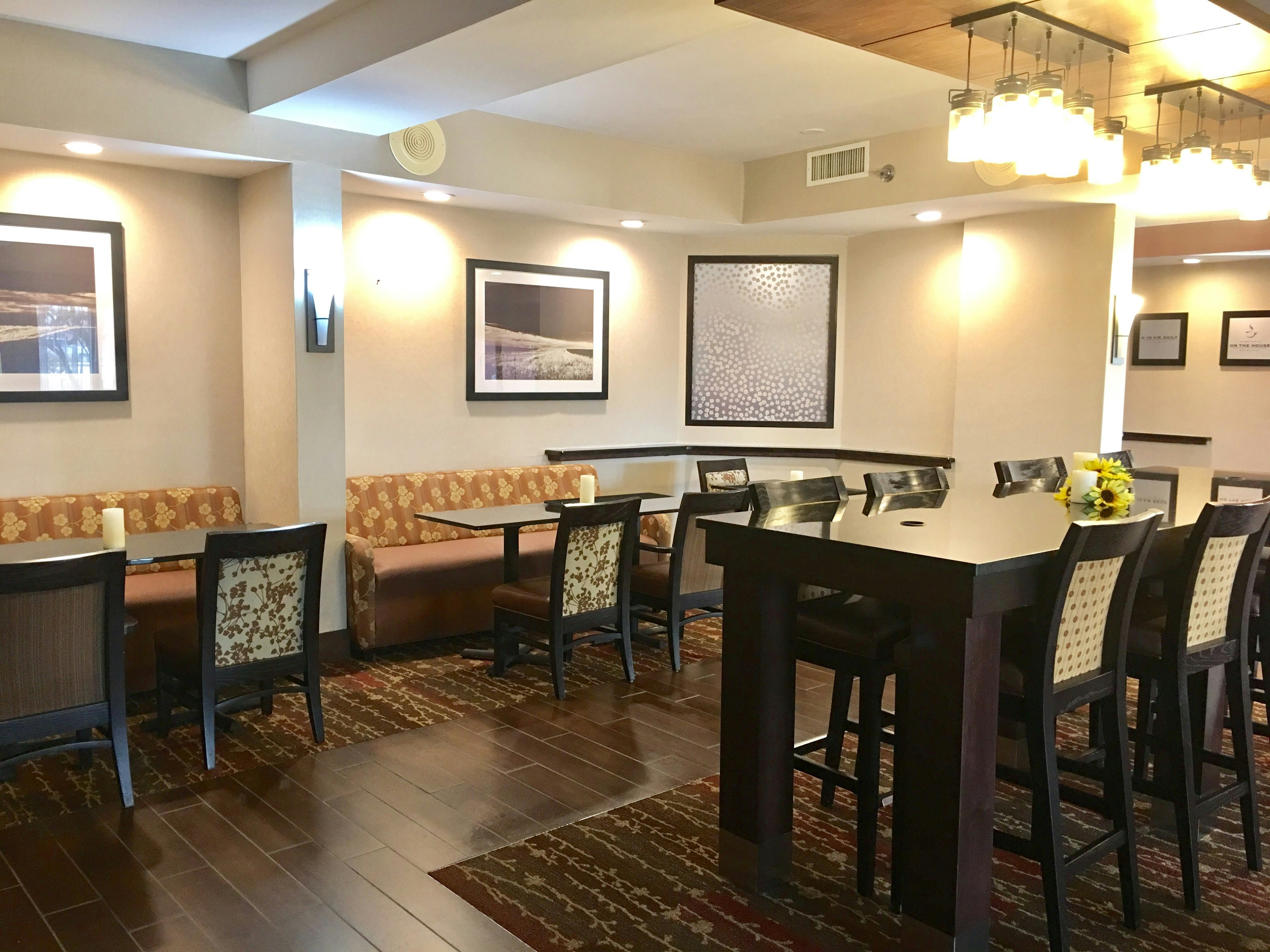 Hampton Inn Sevierville 37/43