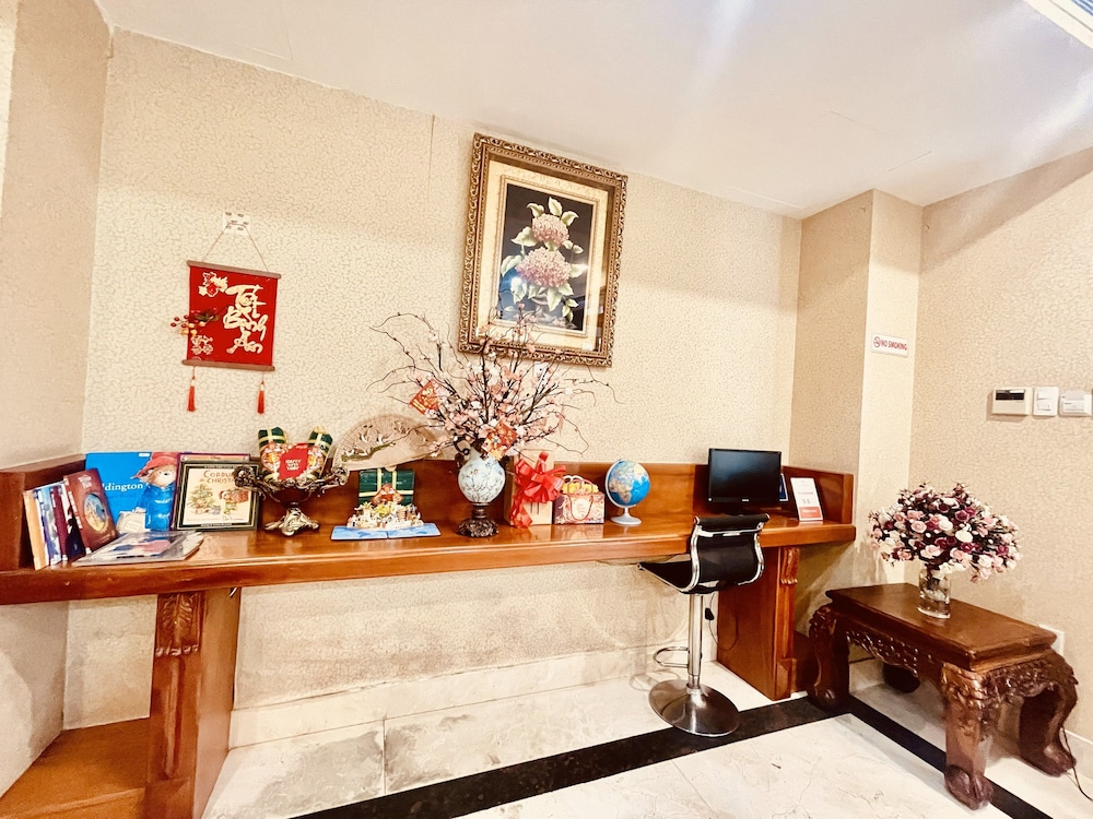 Airstar Hotel & Apartment 27/50