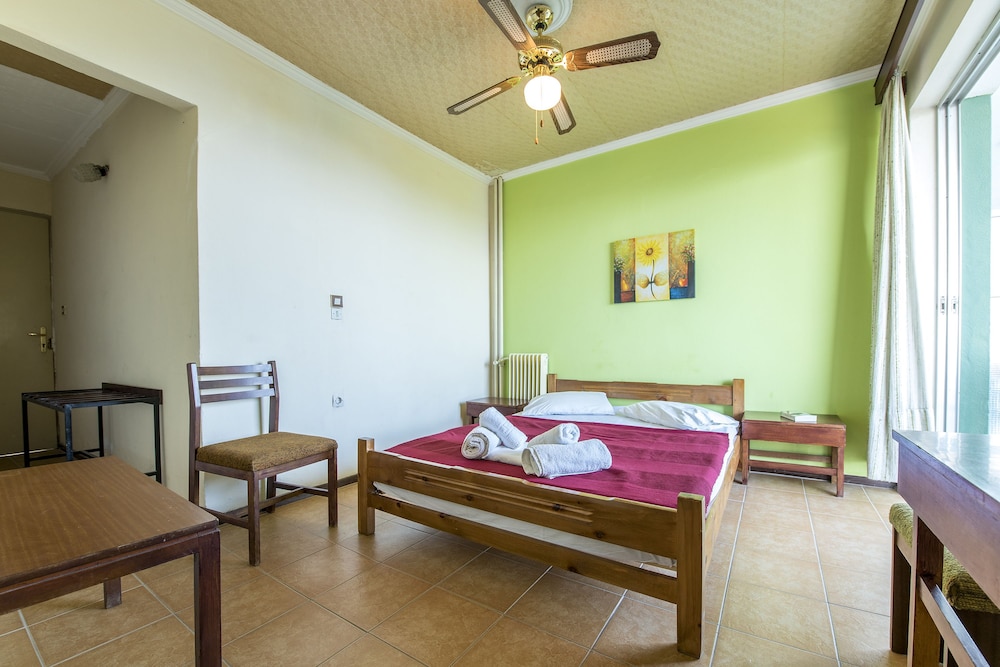 Sun Hotel Kineta 45/75