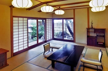 ATAMI SEKITEI 39/68