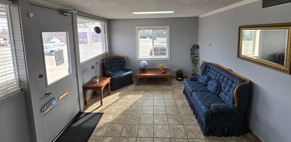 Richmond Inn & Suites 21/36