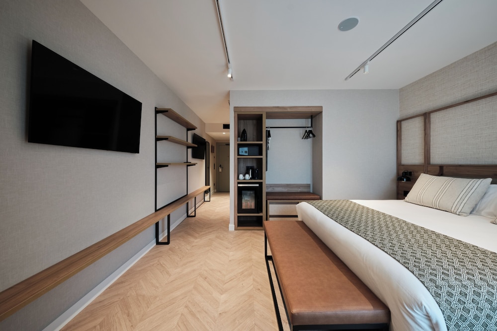 Junior Suite, Deluxe