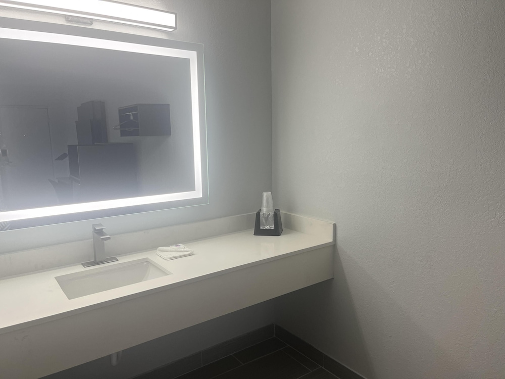 Motel6 Mccomb Ms 55/56