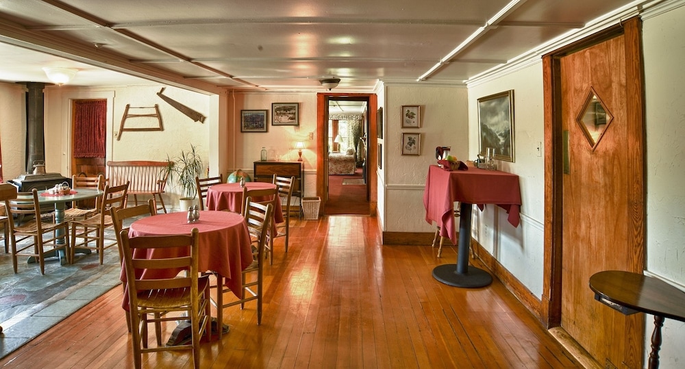 The Vermont Inn 42/50