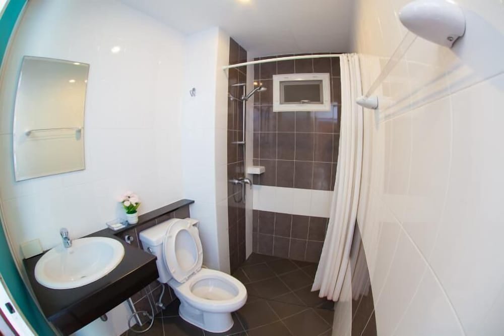 Nouveau Guesthouse 17/19