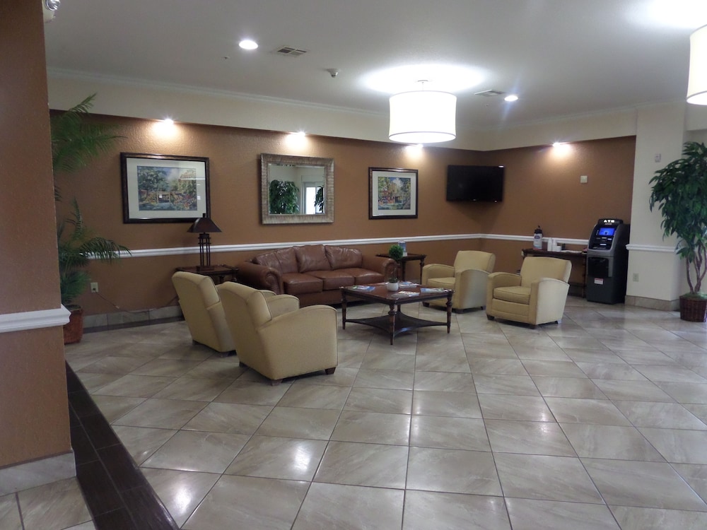 Baymont by Wyndham Pearsall 23/33