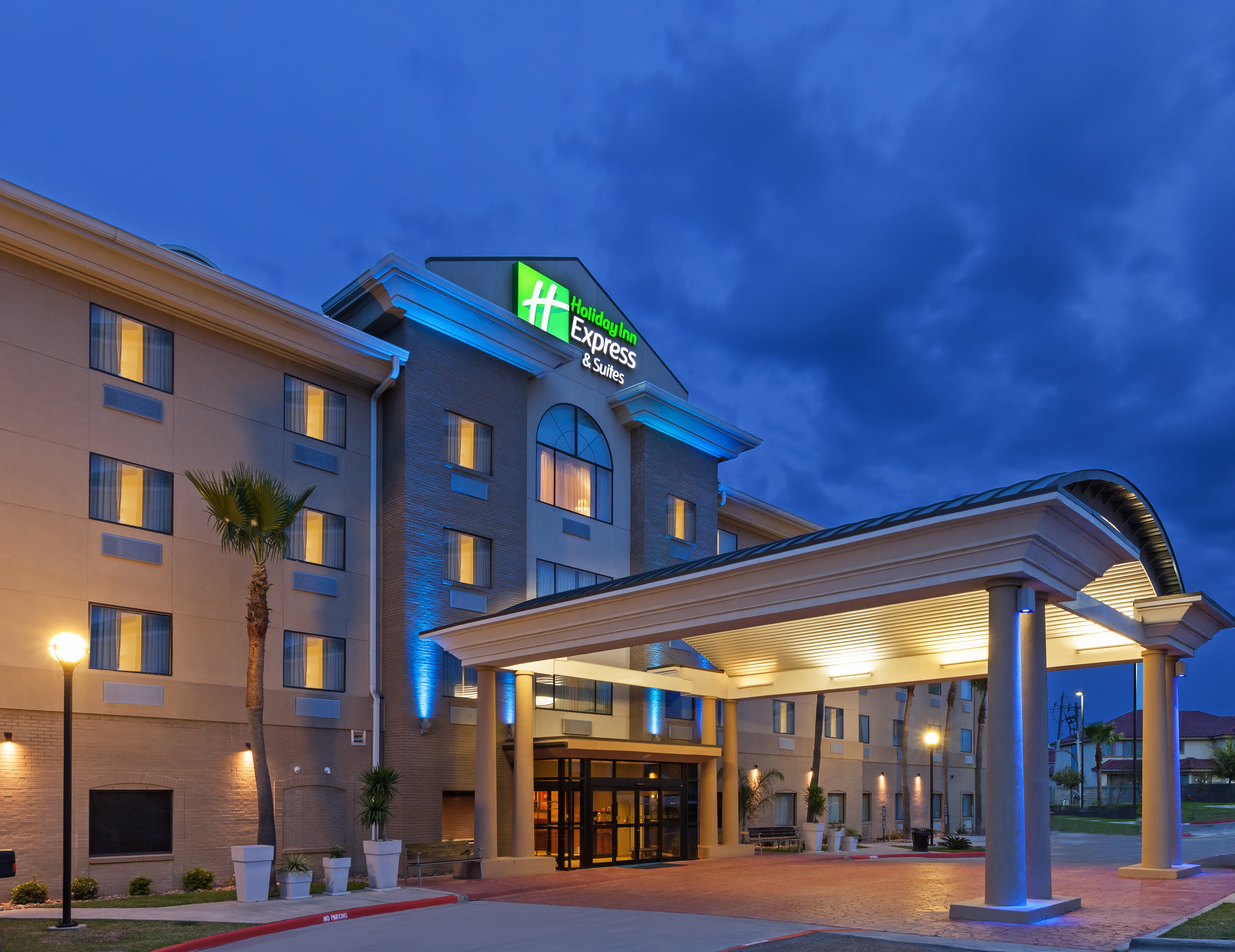 Holiday Inn Express Hotel And Suites Laredo Event Center Area 2/63